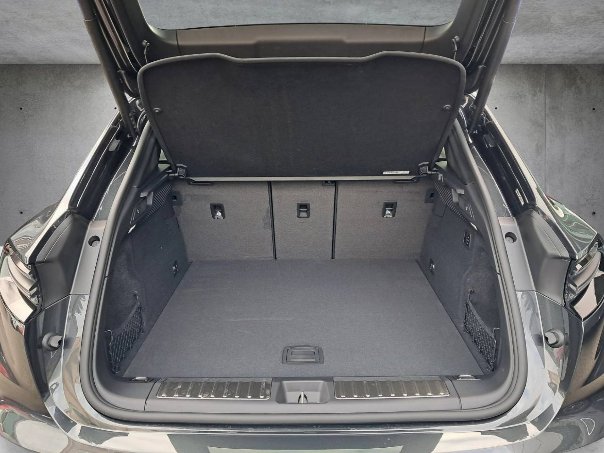 PORSCHE Macan 4S-image-22