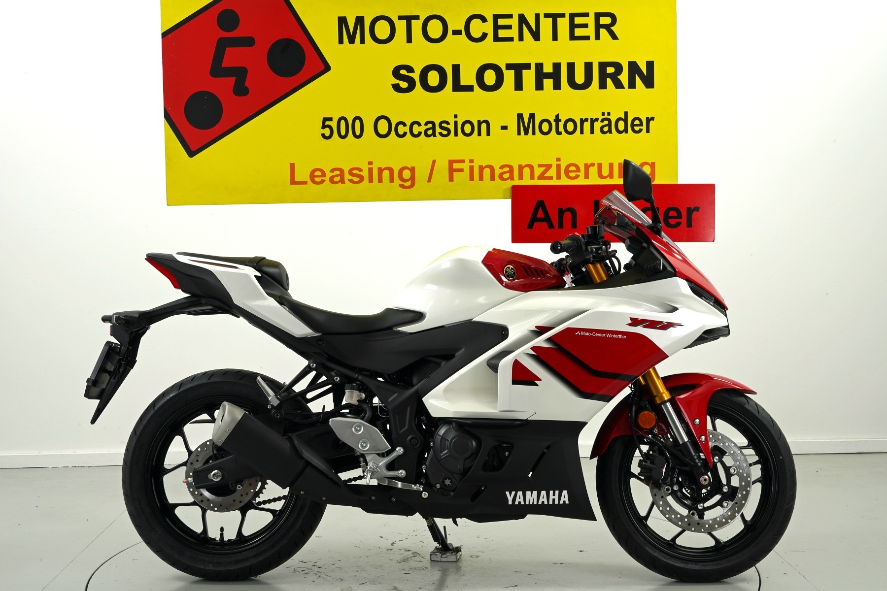 YAMAHA YZF-R3 ABS 70th Anniv.-image-0
