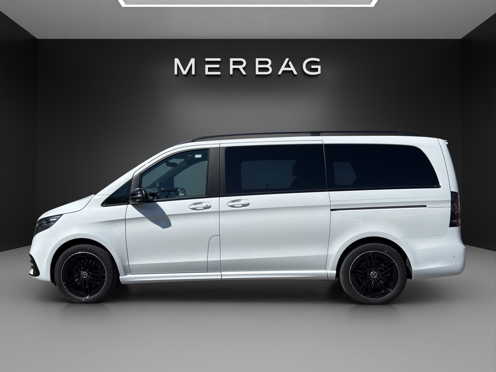 MERCEDES-BENZ V 300 d lang 4Matic Swiss Edition 9G-Tronic-image-5