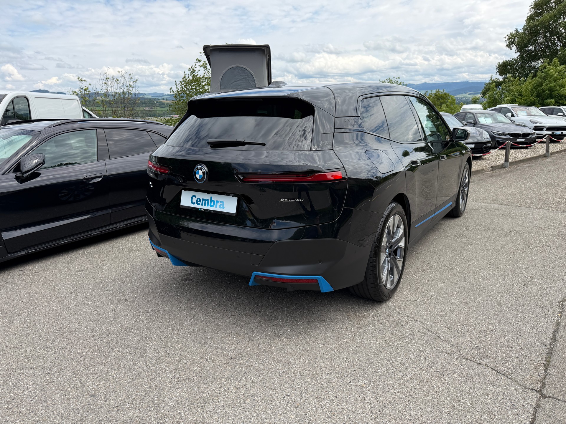 BMW iX xDrive40-image-4
