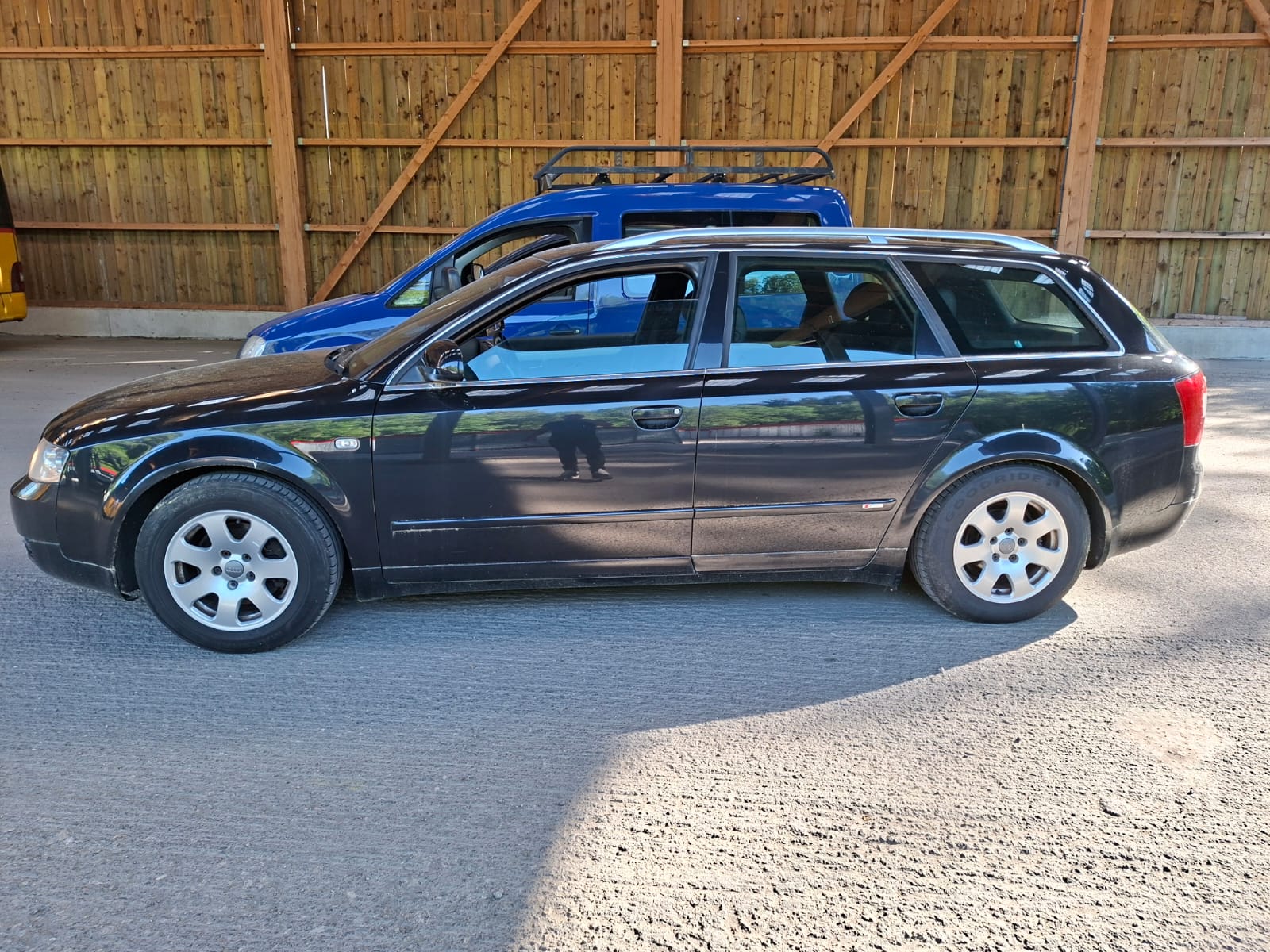 AUDI A4 2.5 TDI quattro trois vehcule a vendre-image-13