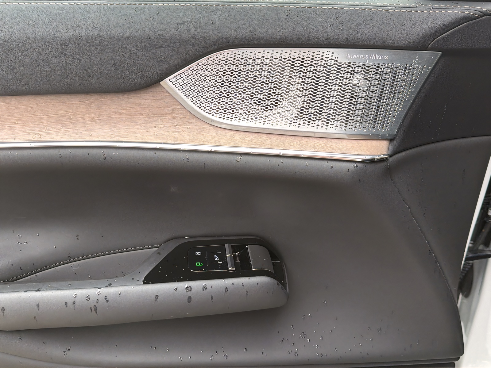 VOLVO EX90 Twin Performance Ultra AWD-image-13