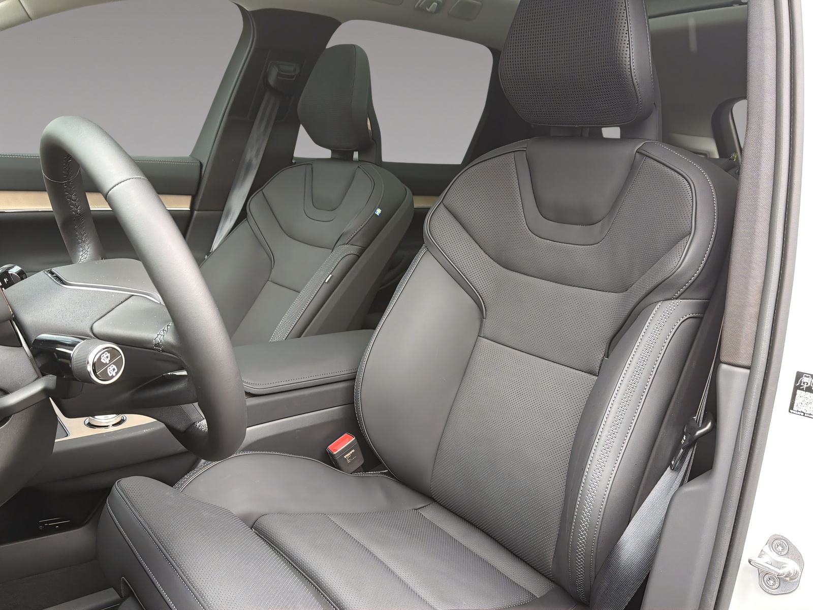 VOLVO EX90 Twin Performance Ultra AWD-image-8
