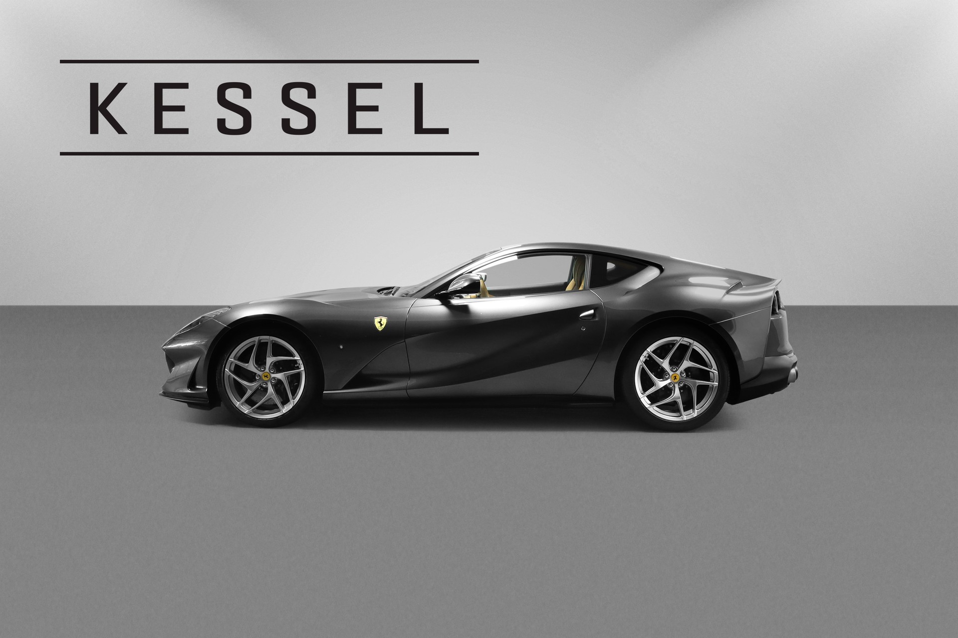 FERRARI 812 Superfast-image-3
