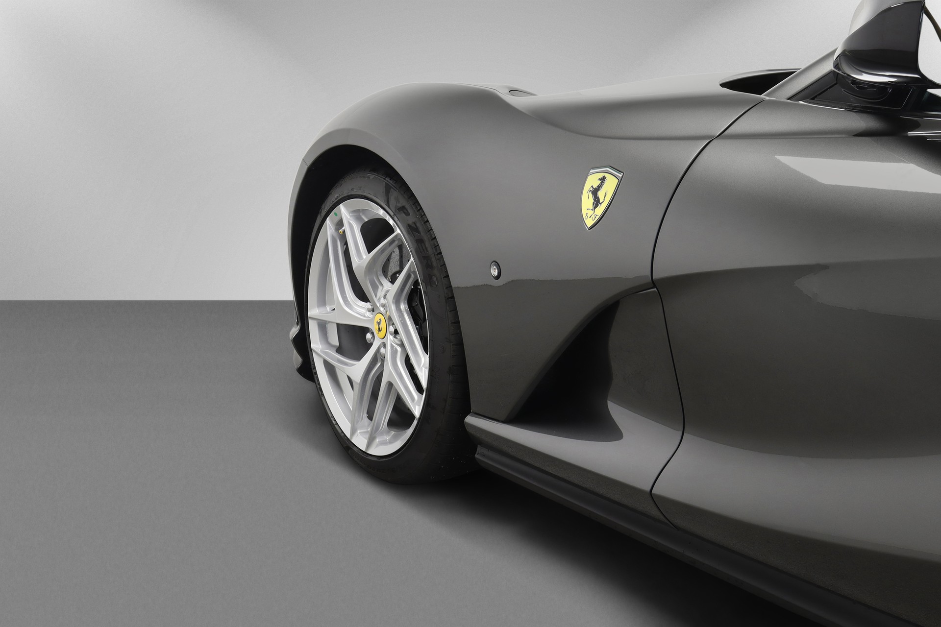 FERRARI 812 Superfast-image-8