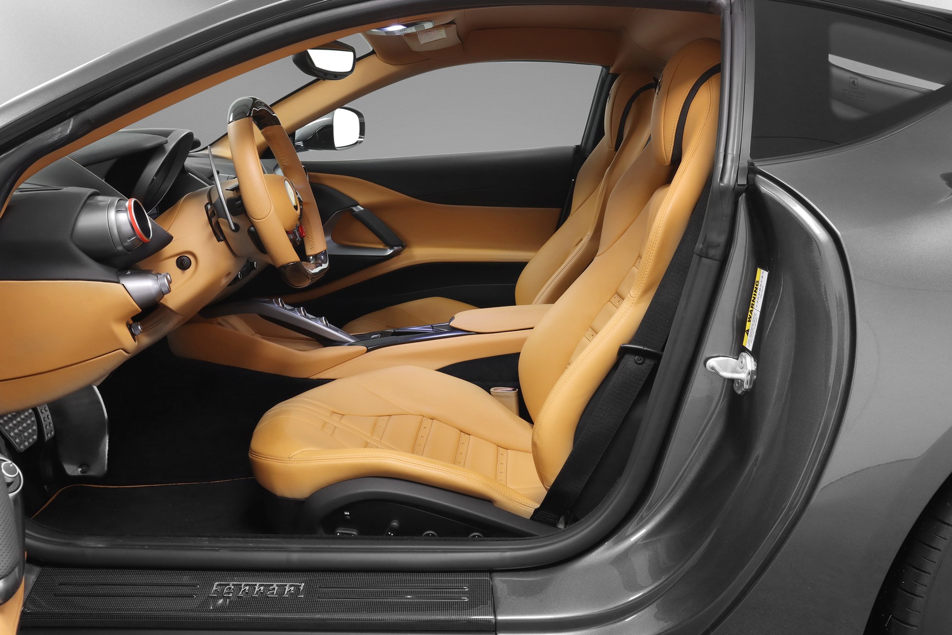 FERRARI 812 Superfast-image-13