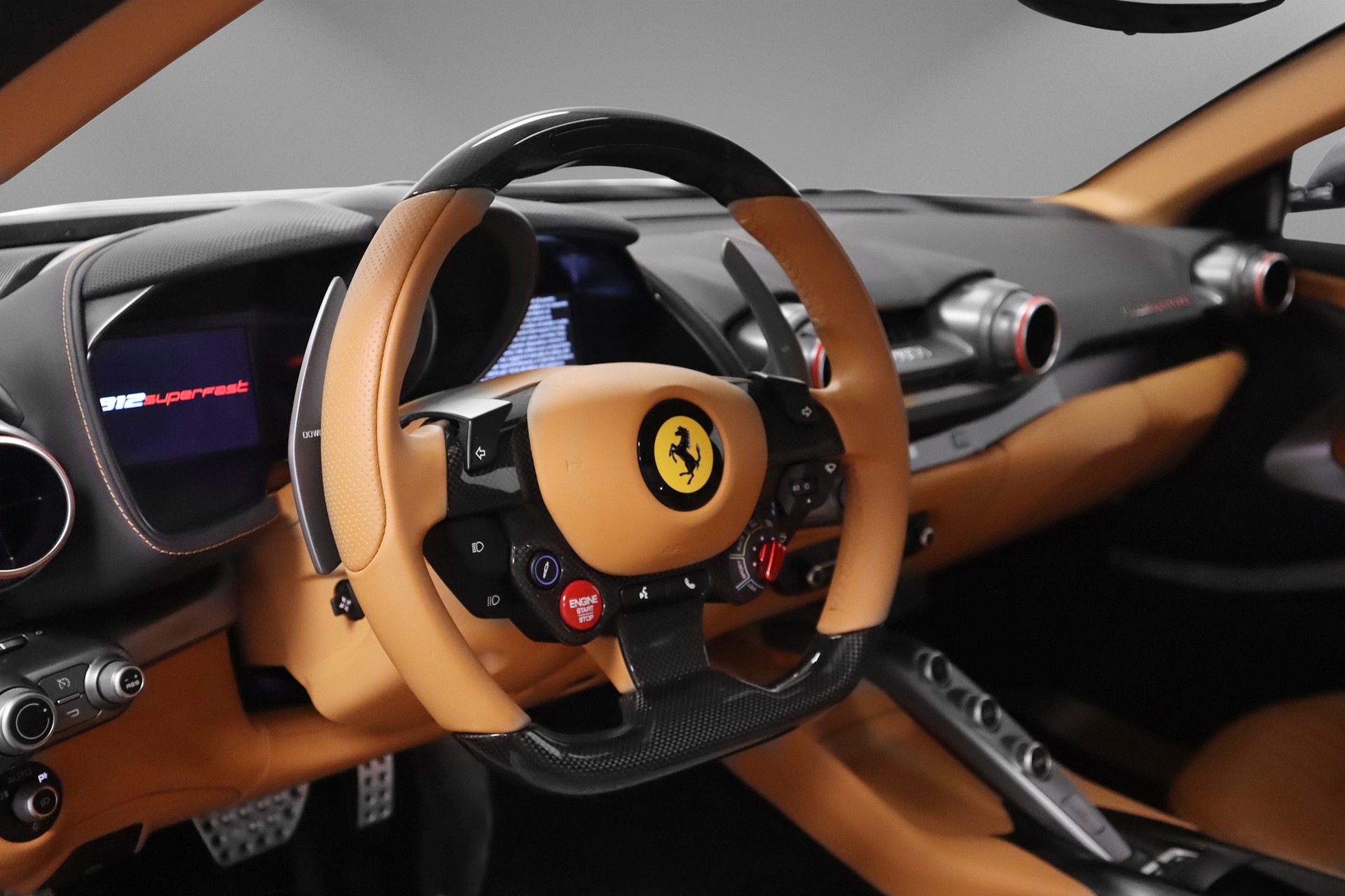 FERRARI 812 Superfast-image-10