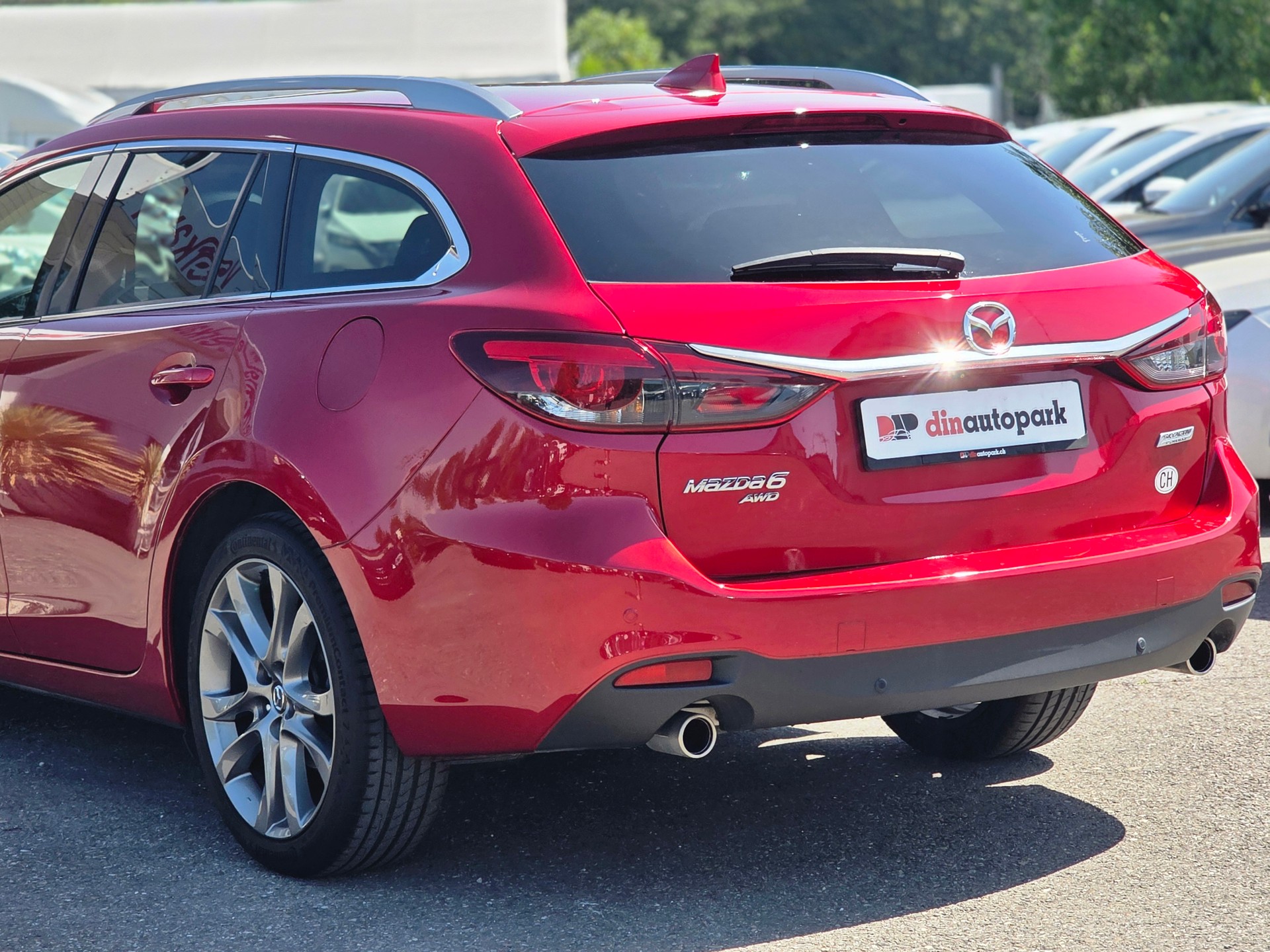 MAZDA 6 SW 2.2 D Revolution AWD Automatic Skyactive-D * CH-Fahrzeug *-image-6