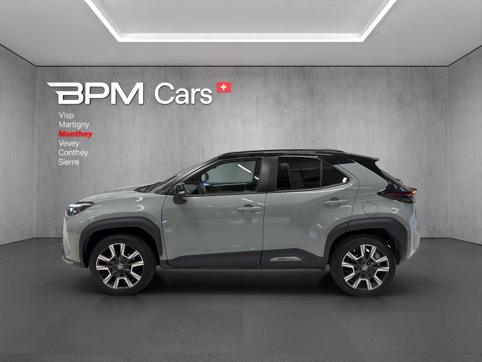 TOYOTA Yaris Cross 1.5 Premier Edition AWDi e-CVT-image-6