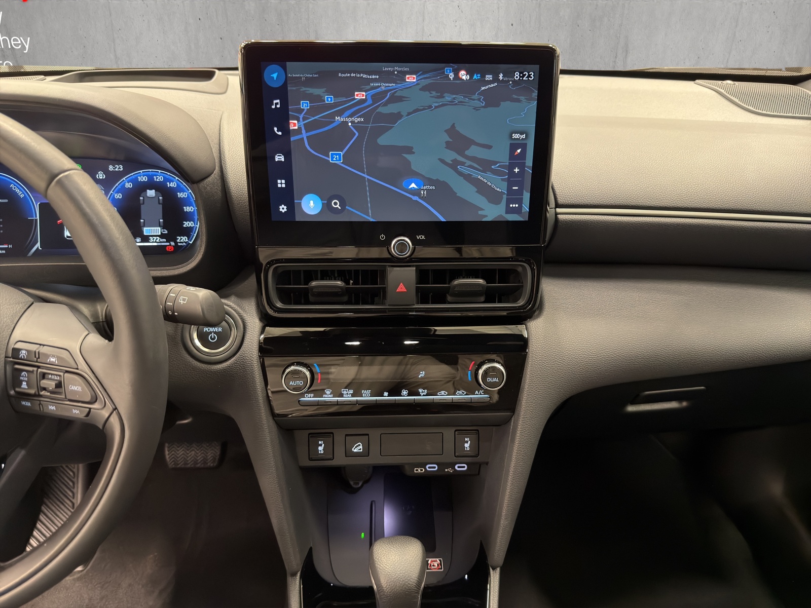 TOYOTA Yaris Cross 1.5 Premier Edition AWDi e-CVT-image-12