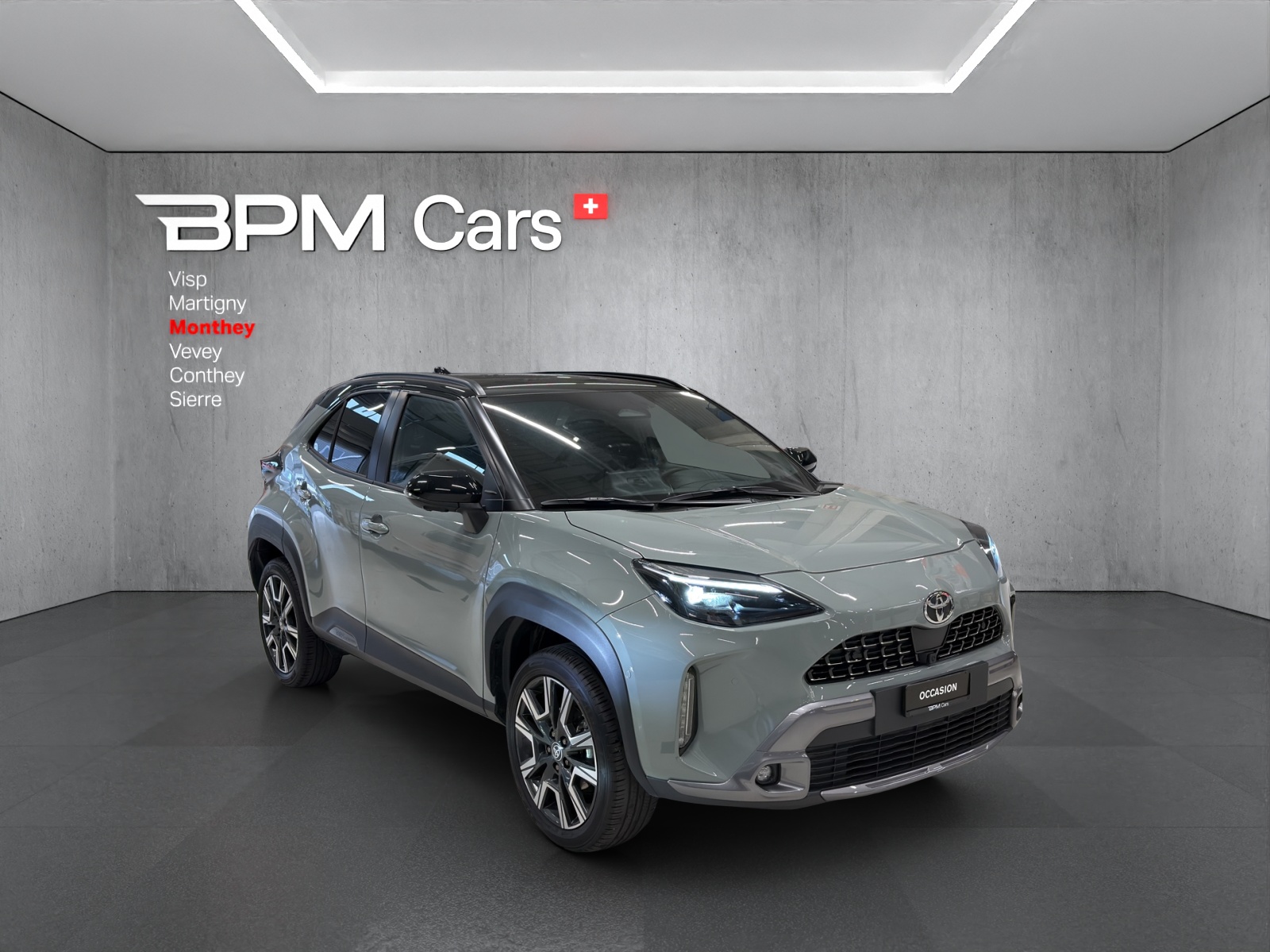 TOYOTA Yaris Cross 1.5 Premier Edition AWDi e-CVT-showroom-element-2