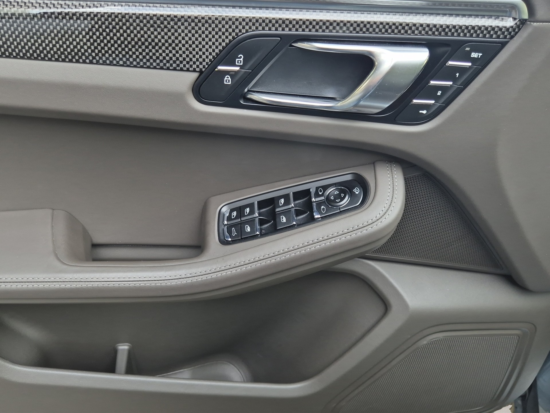 PORSCHE Macan S PDK-image-14