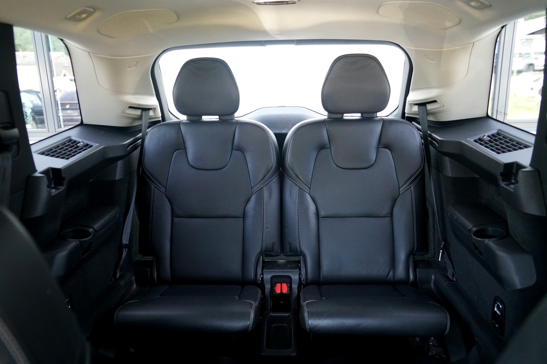 VOLVO XC90 D5 AWD Inscription Geartronic (CH)-image-14