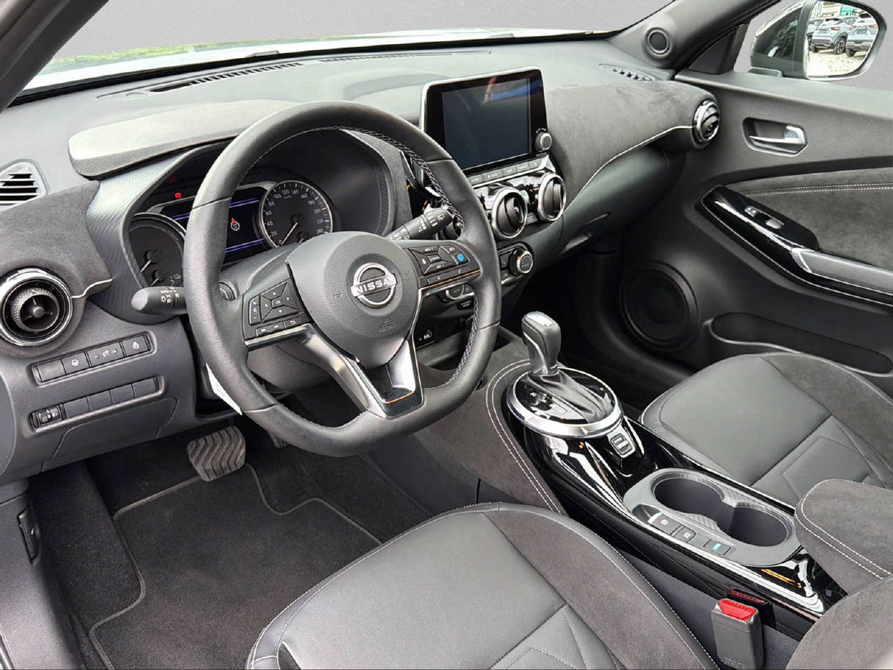 NISSAN Juke 1.6 Hybrid N-Design Automat-image-4