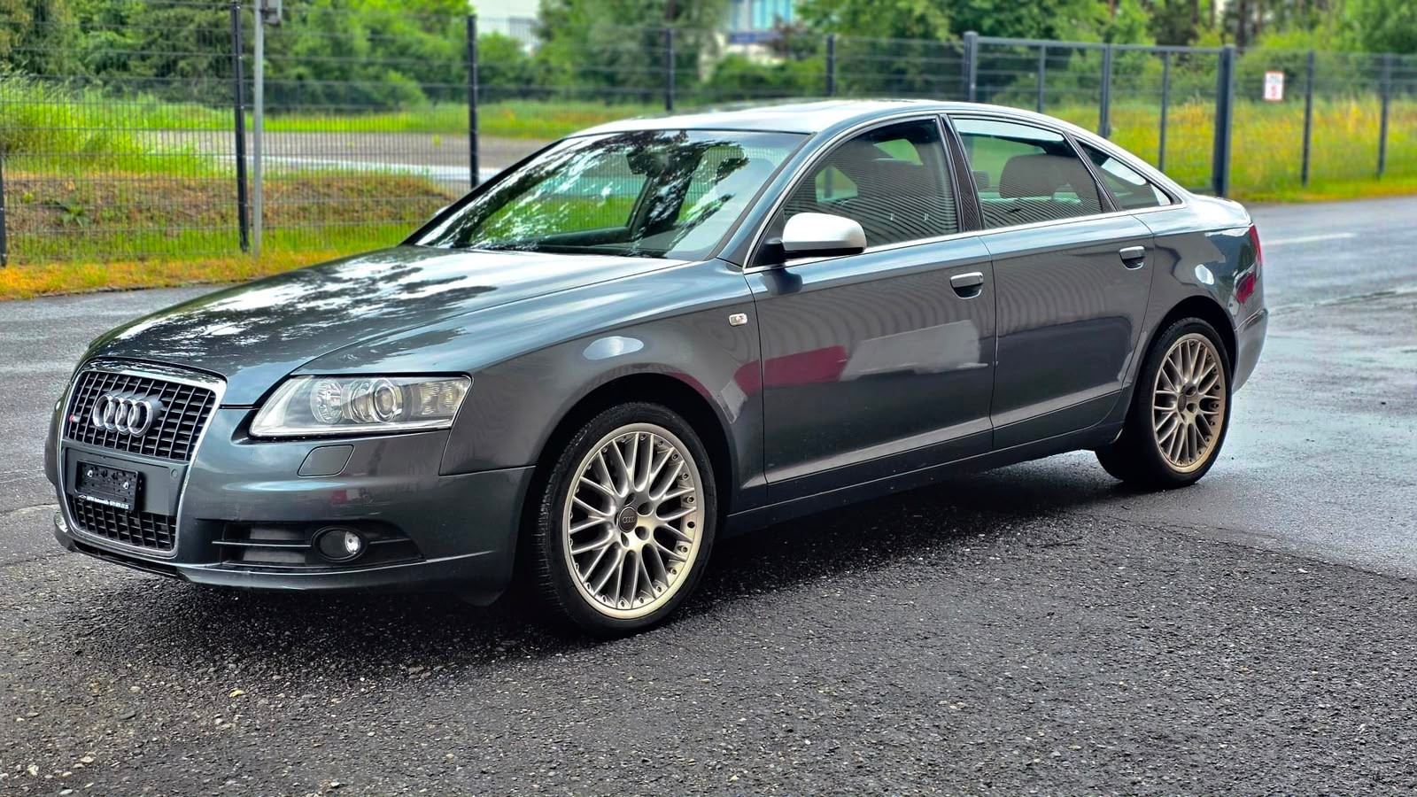 AUDI A6 Limousine 3.0 V6 TDI quattro-image-2