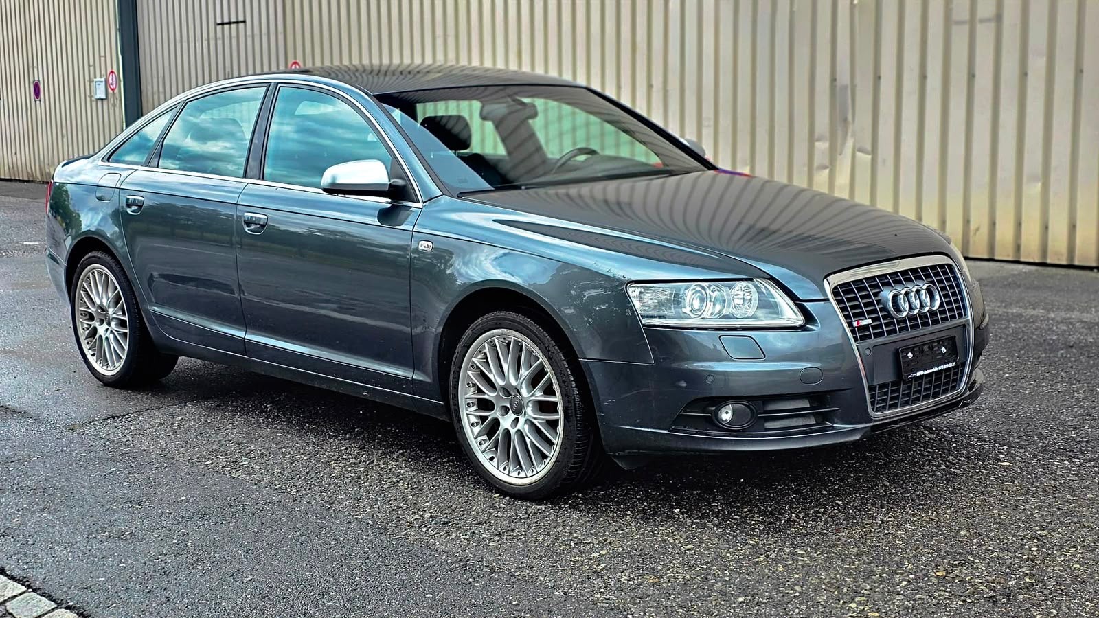 AUDI A6 Limousine 3.0 V6 TDI quattro-image-1