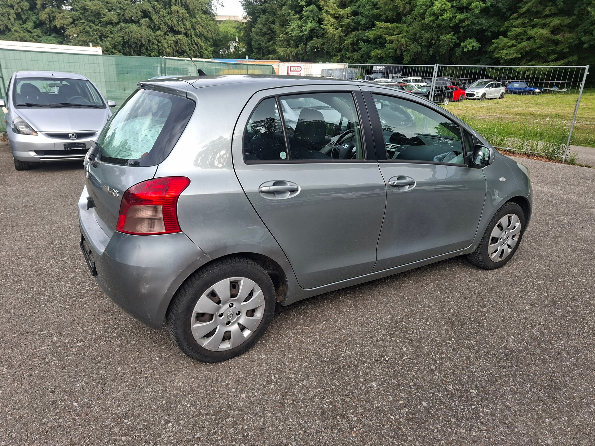 TOYOTA Yaris 1.33 Linea Luna-image-5
