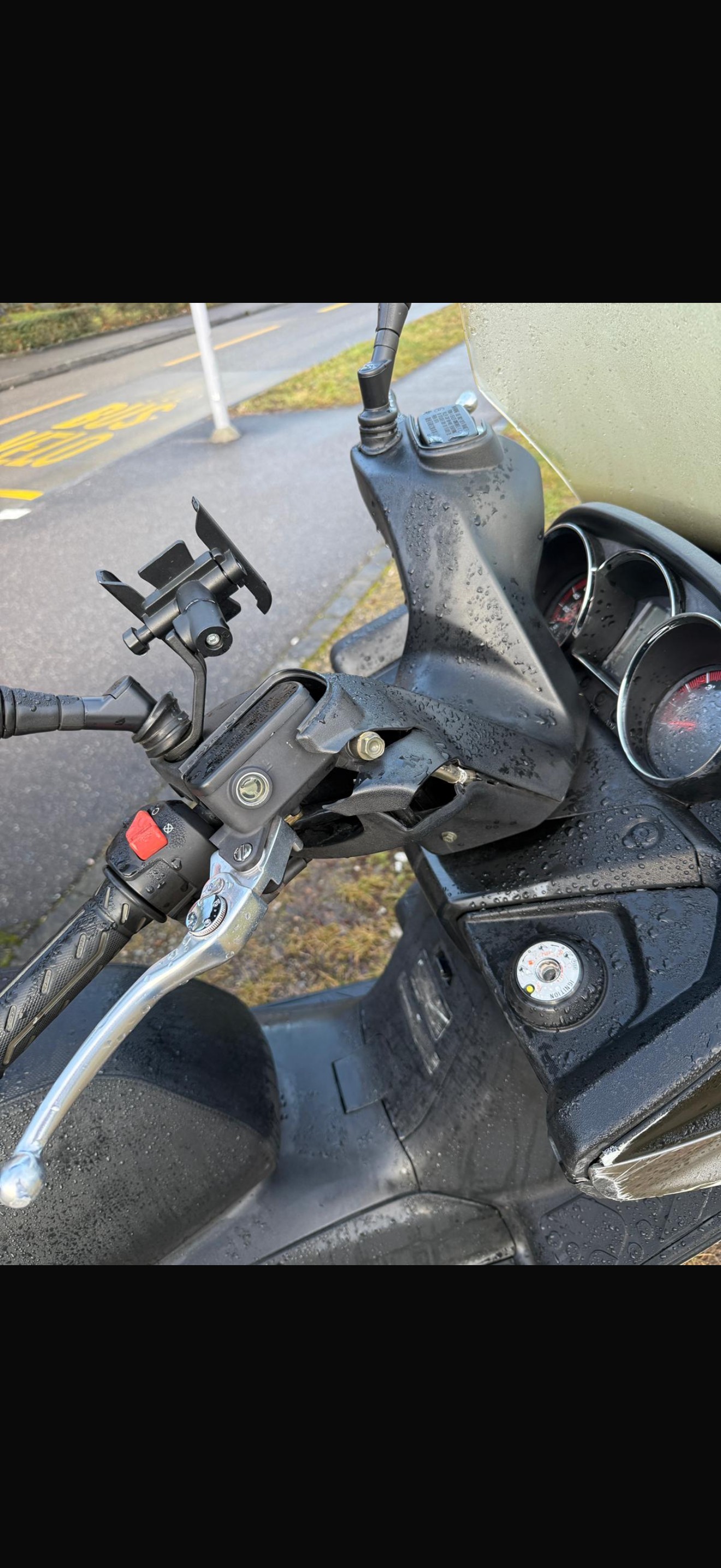 KYMCO Downtown 300 i-image-11