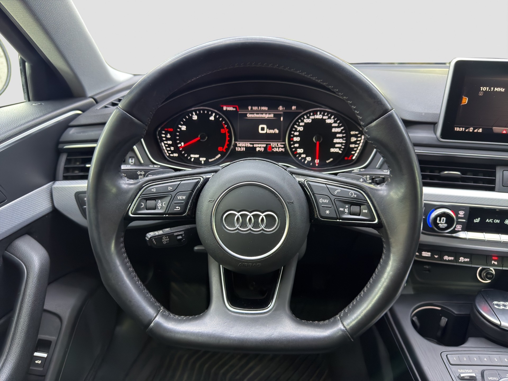 AUDI A4 Avant 40 TDI Sport quattro S-tronic-image-8