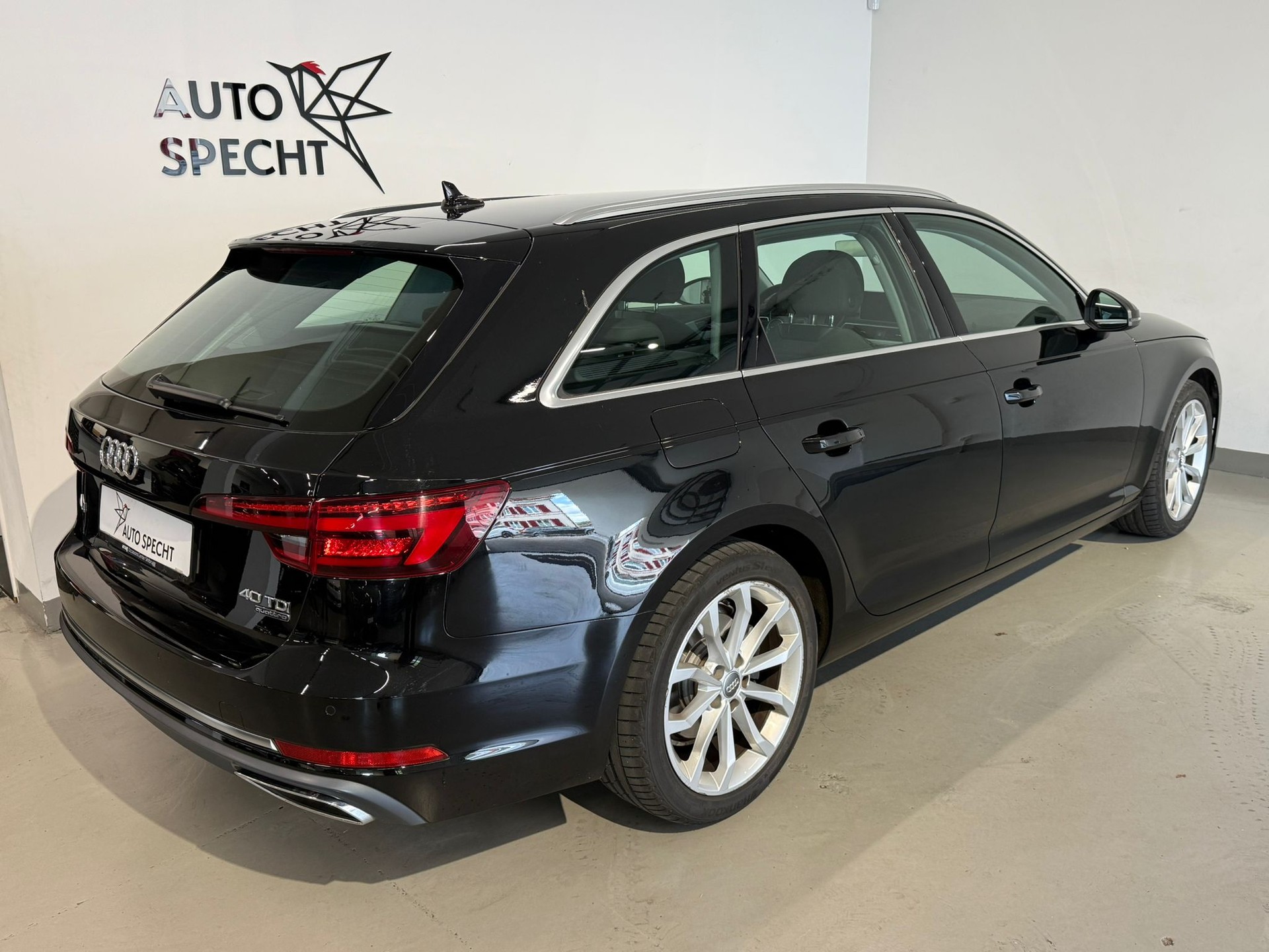 AUDI A4 Avant 40 TDI Sport quattro S-tronic-showroom-element-3