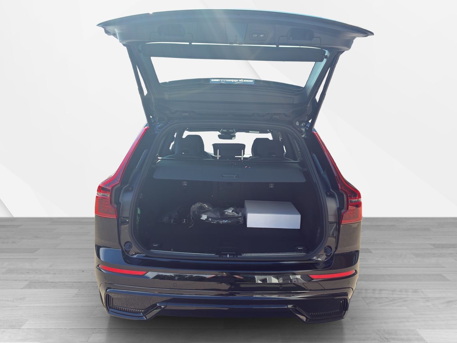 VOLVO XC60 2.0 T6 TE Black Edition eAWD-image-14