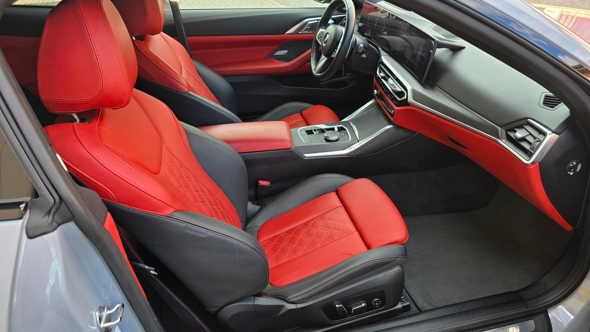 BMW M440i xDrive 48V Coupé Steptronic-image-26
