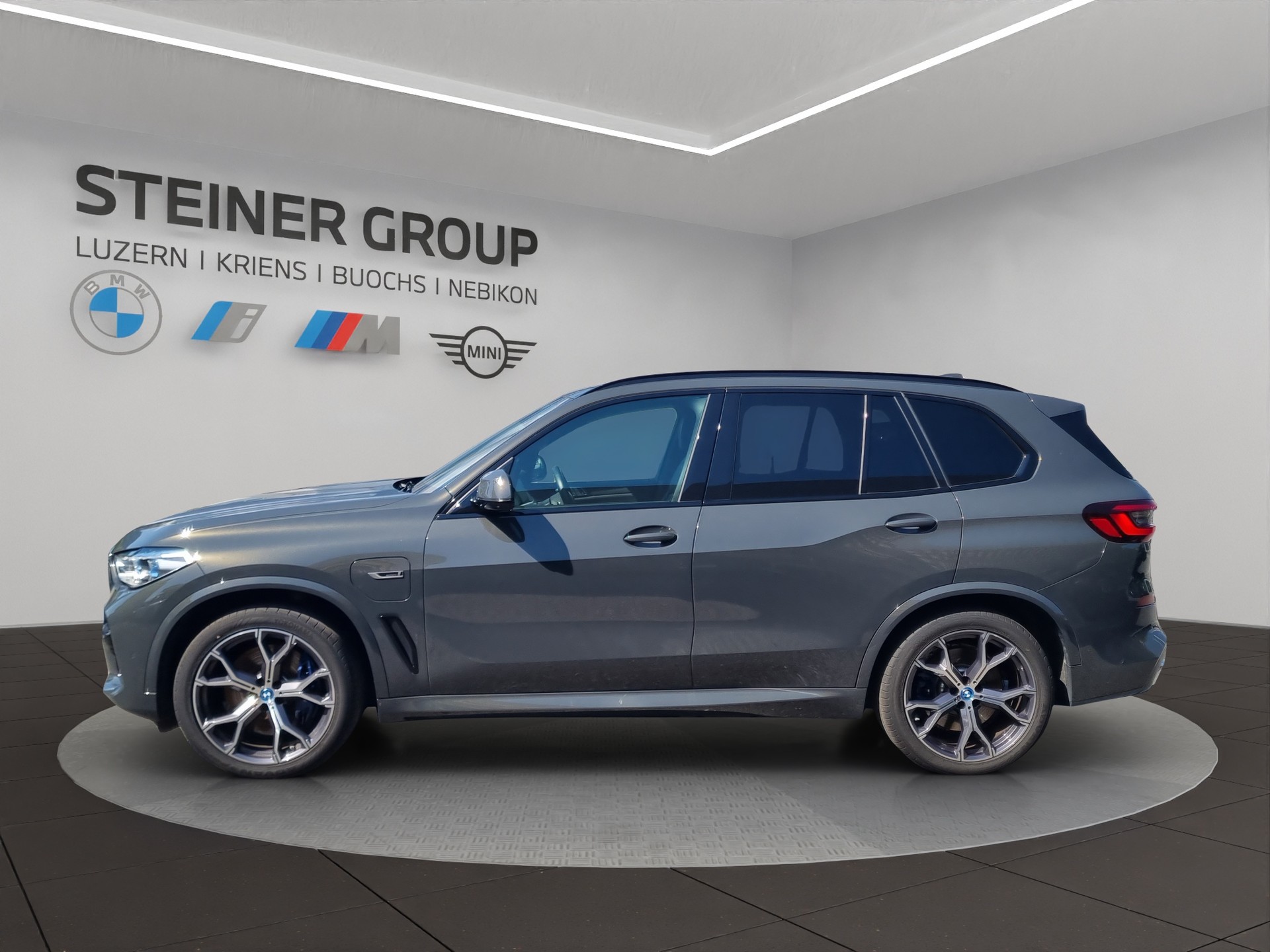 BMW X5 xDrive45e M Sport Steptronic-image-8
