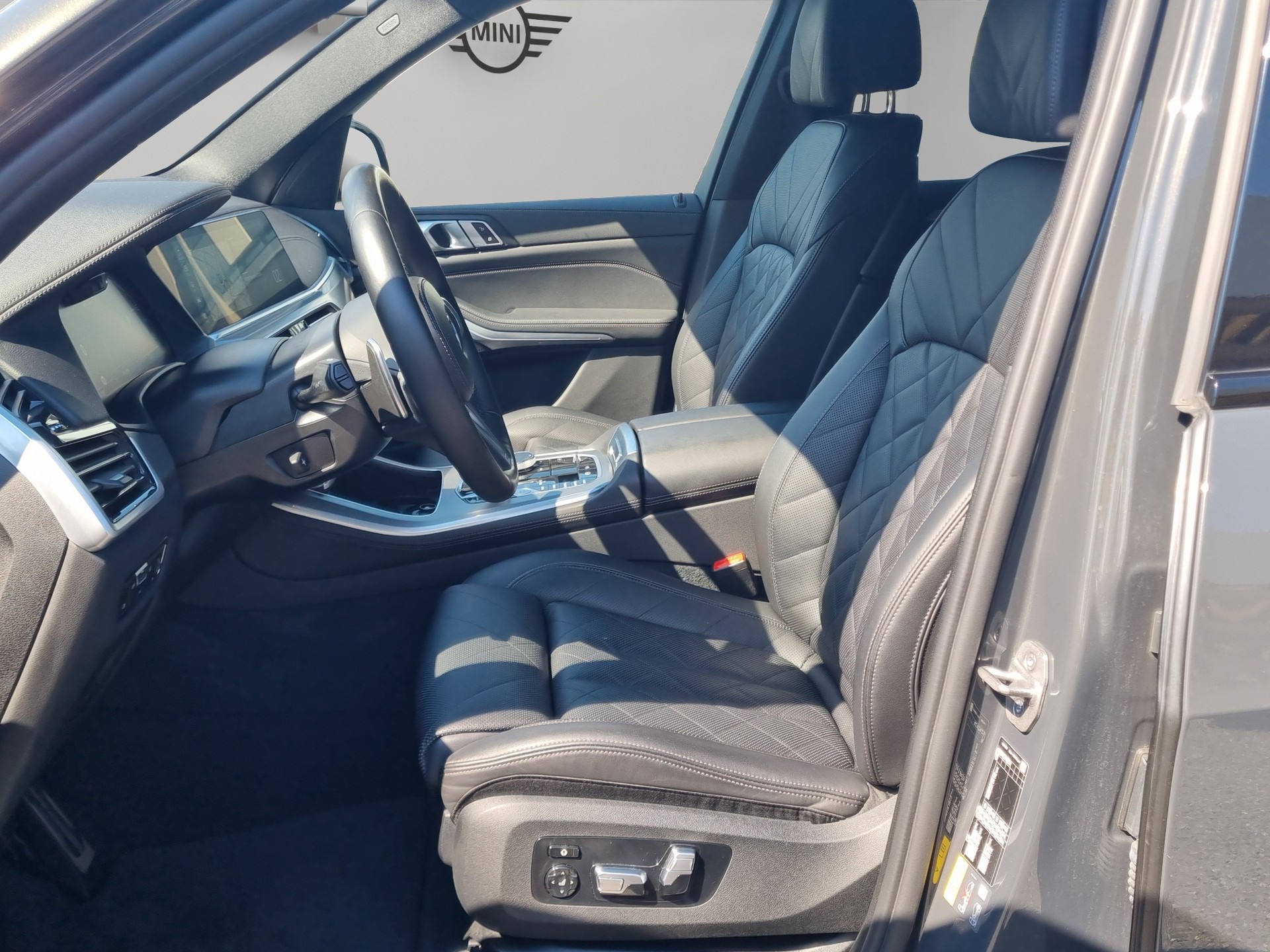 BMW X5 xDrive45e M Sport Steptronic-image-11