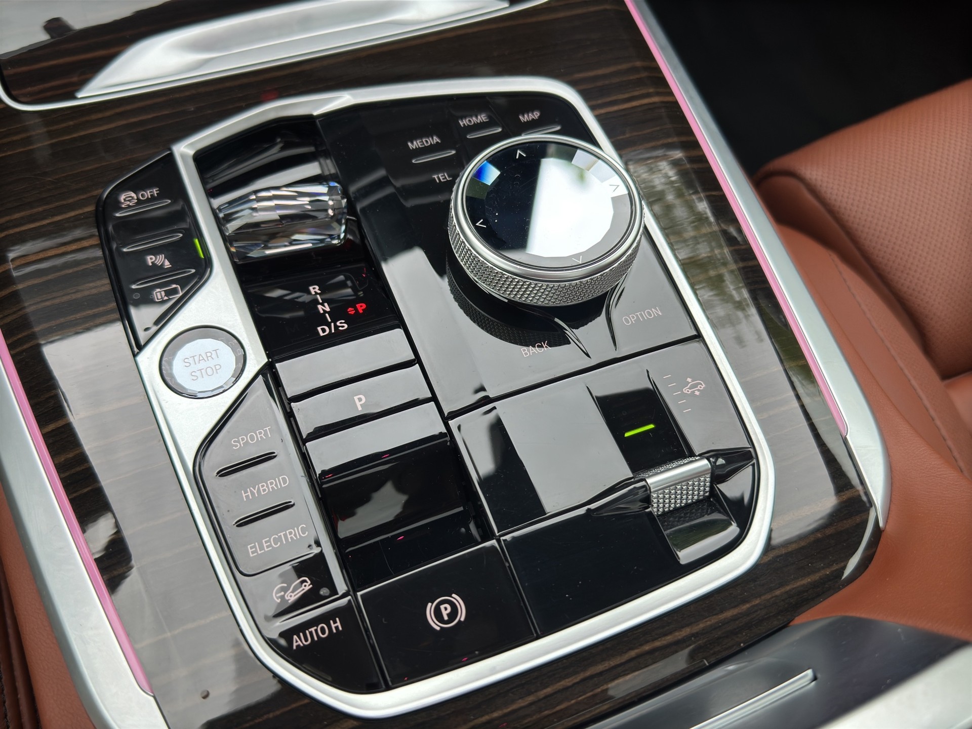 BMW X5 xDrive 50e M Sport Pro (CH) INDIVIDUAL-image-22