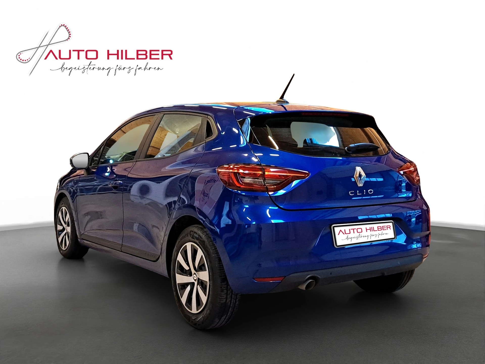 RENAULT Clio 1.0 Intens CVT-showroom-element-3