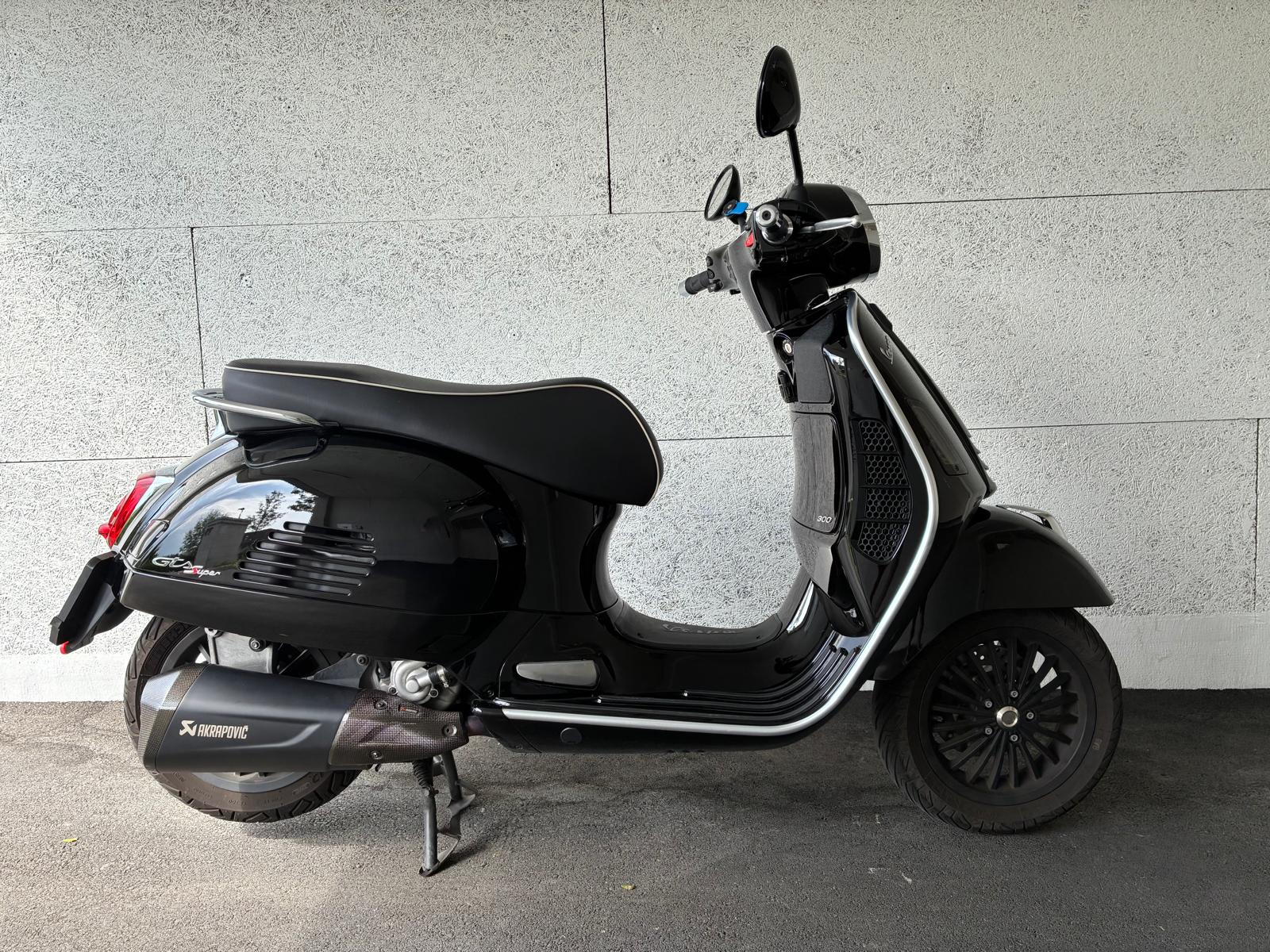 PIAGGIO Vespa 300-image-1