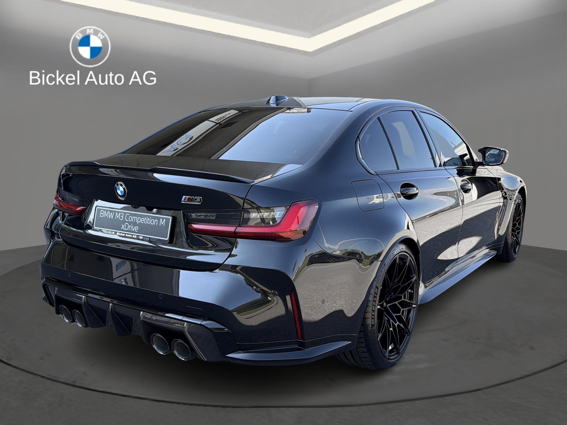 BMW M3 Competition M xDrive-showroom-element-1
