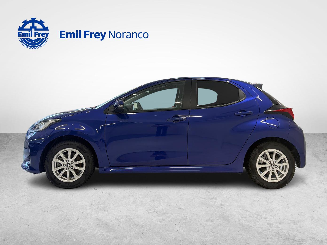 TOYOTA Yaris 1.5 VVT-i HSD Trend + Ruote invernali incluse-showroom-element-1