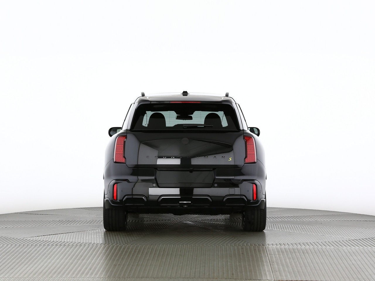 MINI Countryman SE ALL 4-showroom-element-3