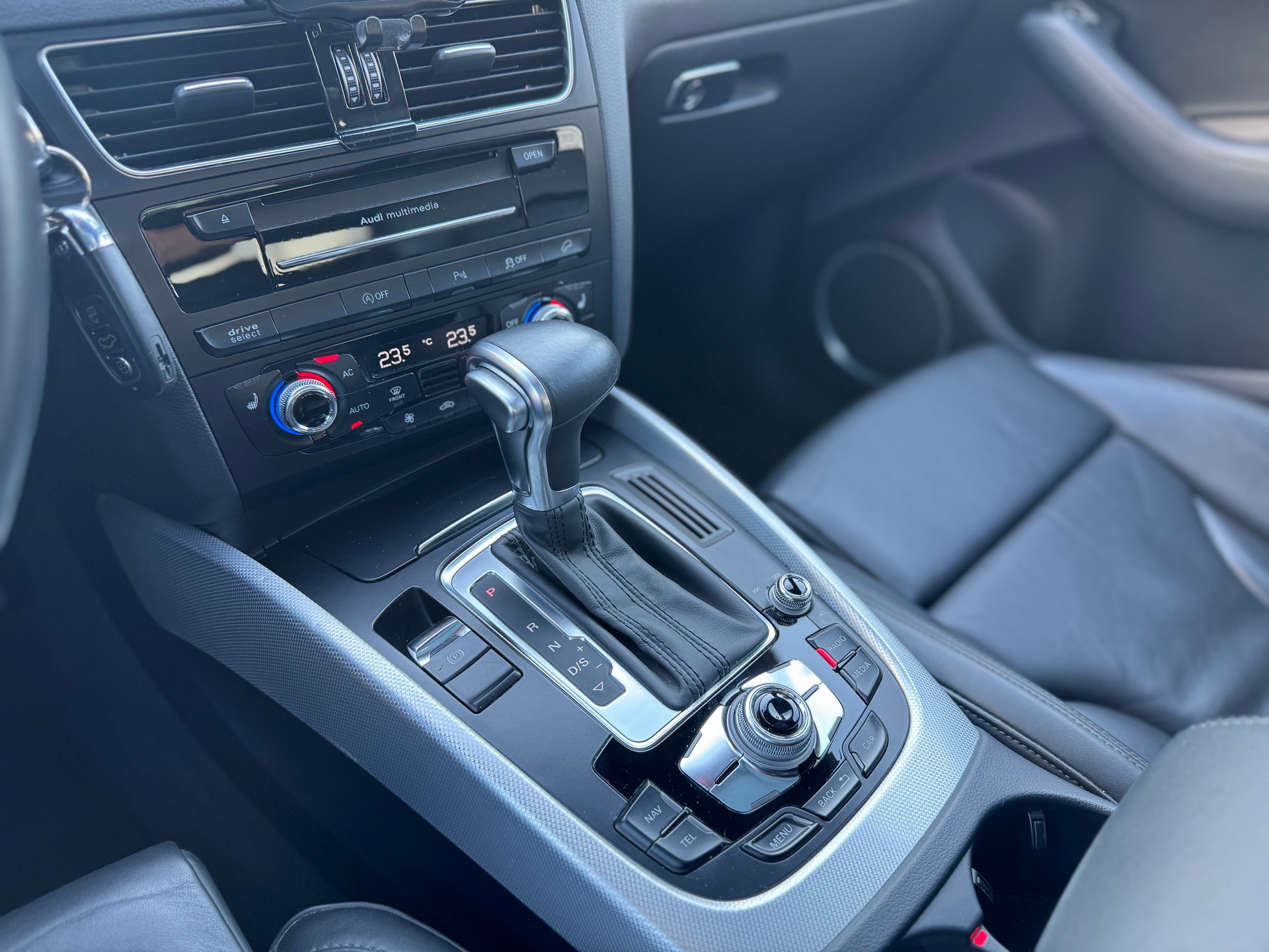 AUDI Q5 3.0 TFSI S Line quattro tiptronic-image-15