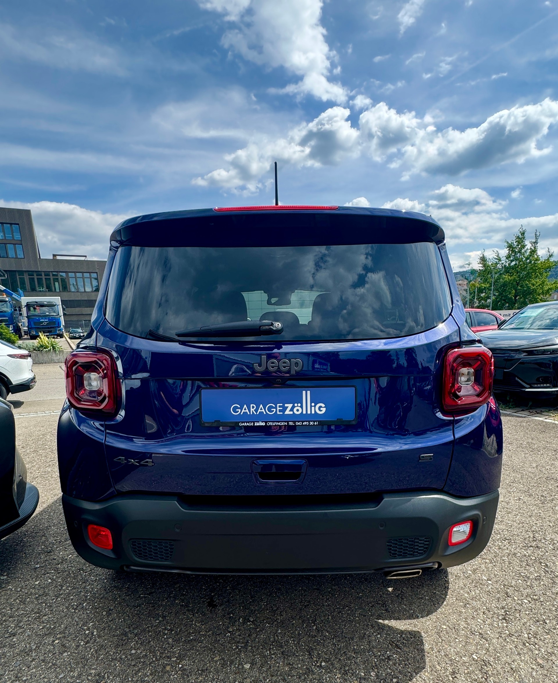 JEEP Renegade 1.3 Turbo Limited AWD " Neuwertig " 8-fach bereift leichter Hagelschaden-image-5