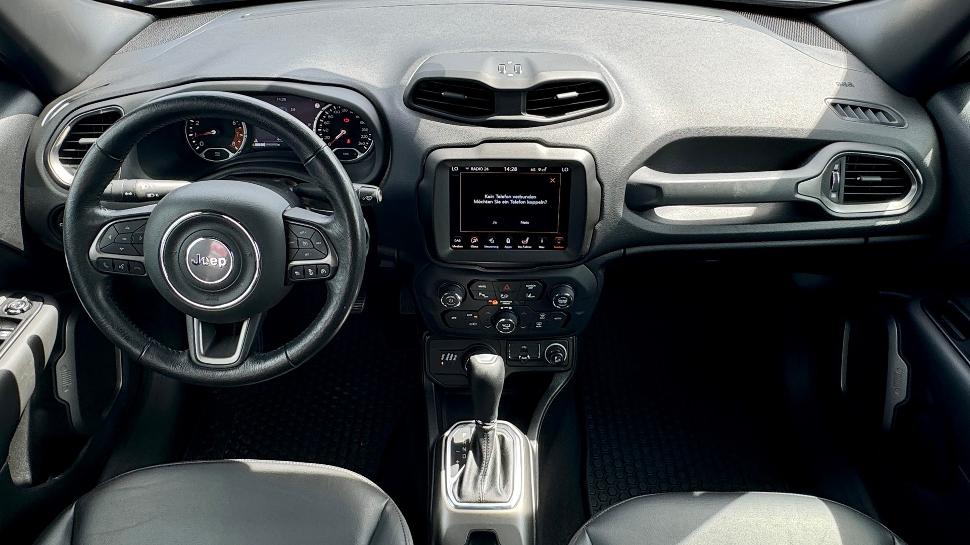 JEEP Renegade 1.3 Turbo Limited AWD " Neuwertig " 8-fach bereift leichter Hagelschaden-image-12