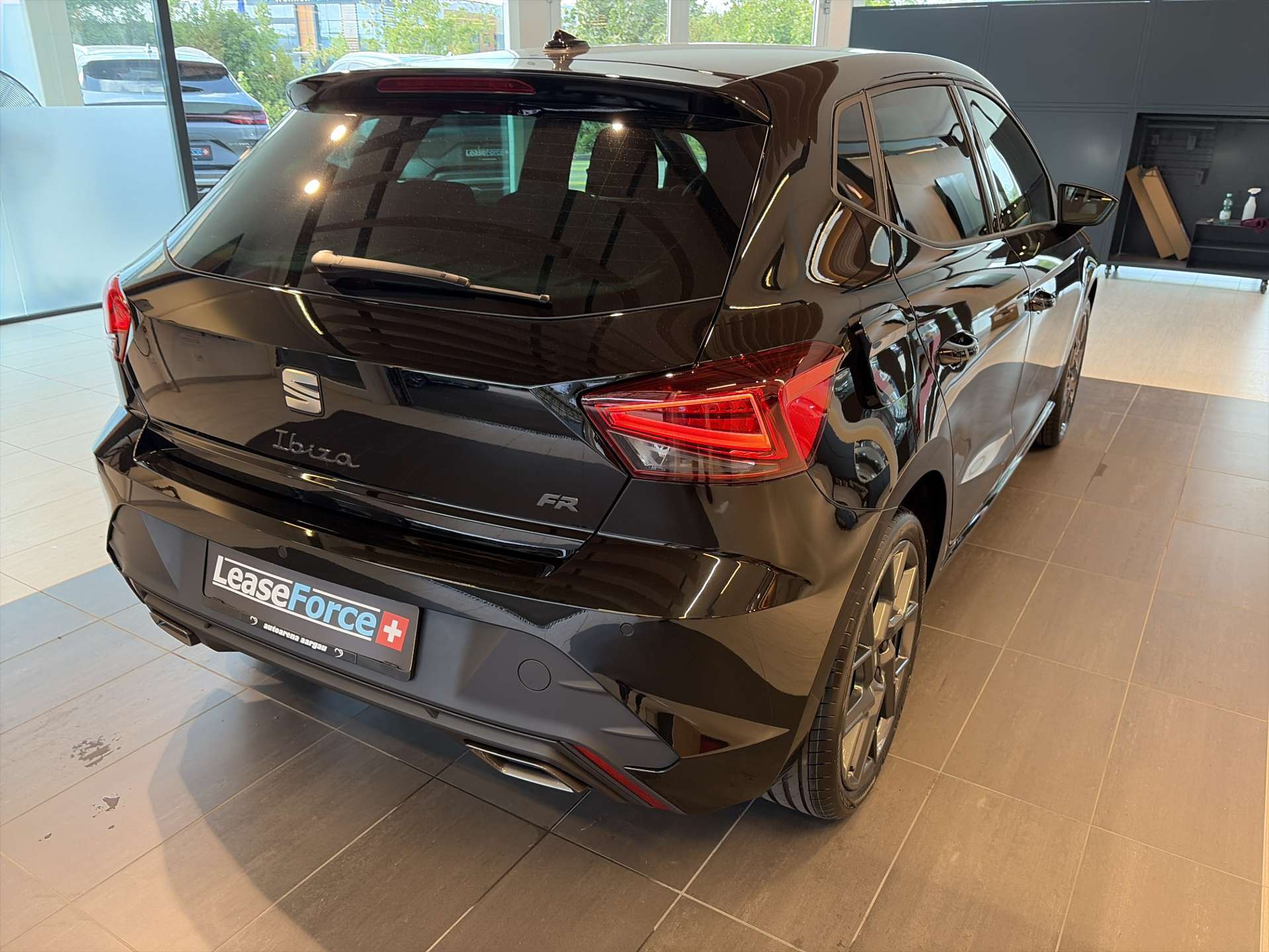 SEAT Ibiza 1.0 EcoTSi FR DSG-Automat-showroom-element-2