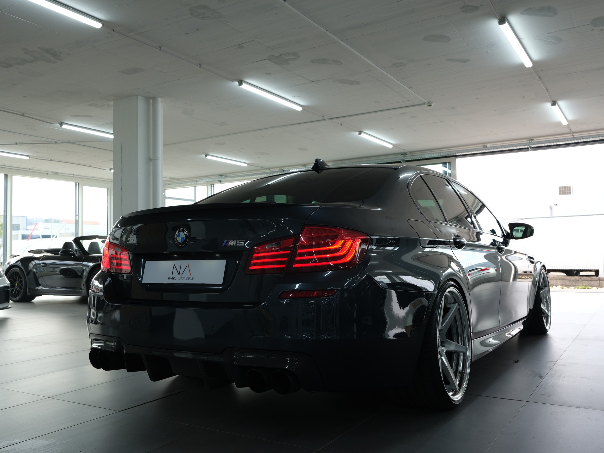 BMW M5 Drivelogic *Harman & Kardon* *GRAIL Abgassanlage* *Rückfahrkamera*-showroom-element-2