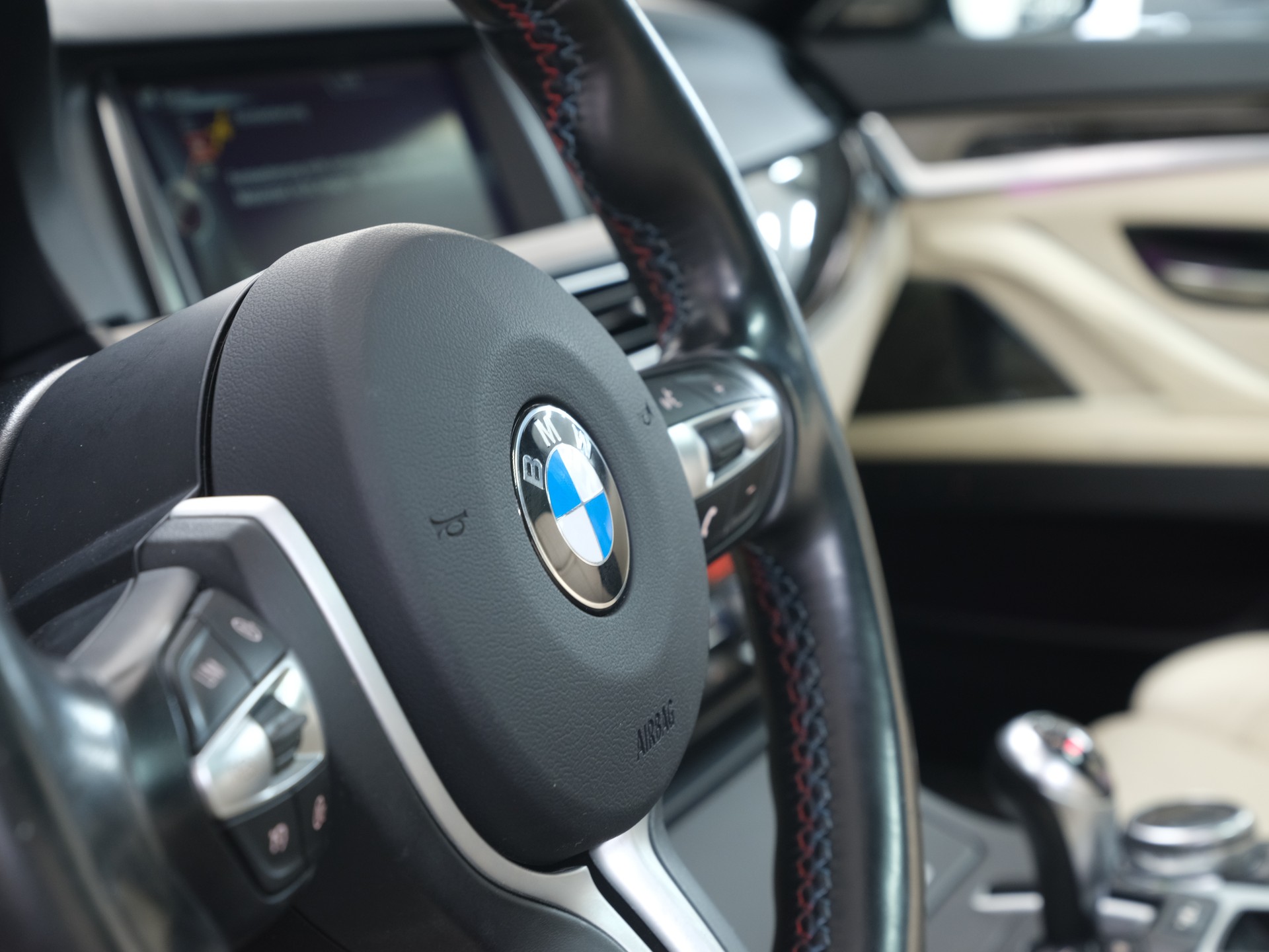 BMW M5 Drivelogic *Harman & Kardon* *GRAIL Abgassanlage* *Rückfahrkamera*-image-24