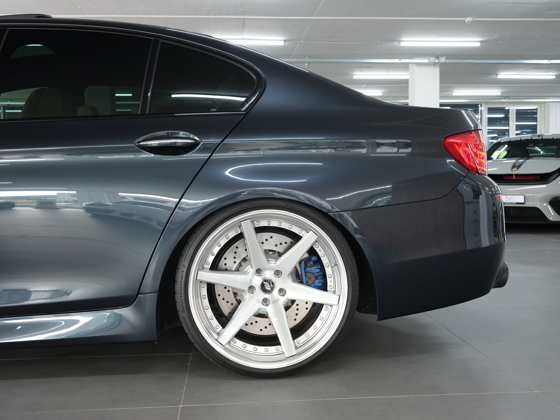 BMW M5 Drivelogic *Harman & Kardon* *GRAIL Abgassanlage* *Rückfahrkamera*-image-13