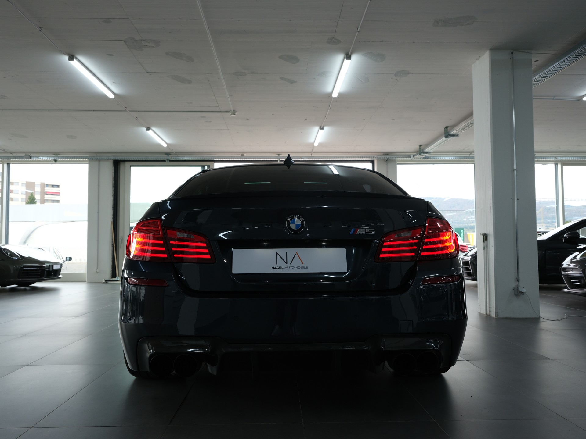 BMW M5 Drivelogic *Harman & Kardon* *GRAIL Abgassanlage* *Rückfahrkamera*-showroom-element-3