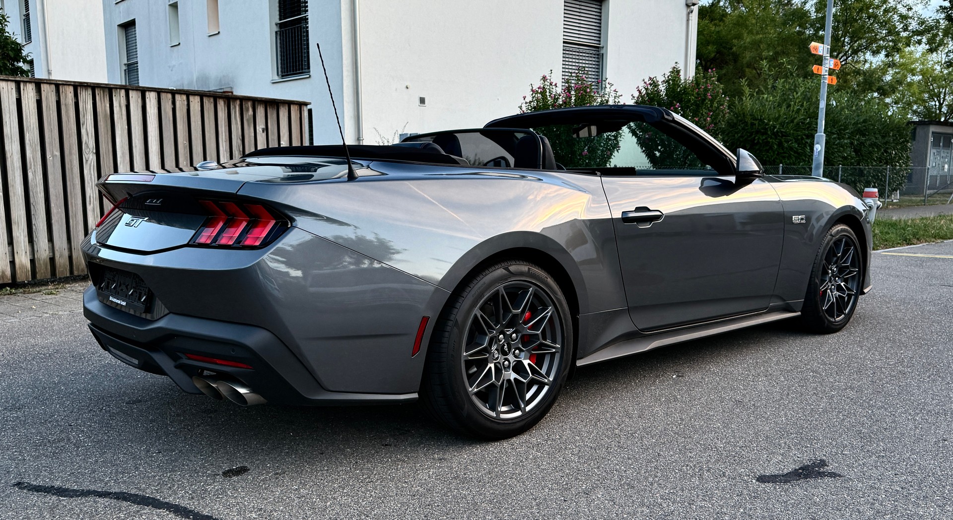 FORD MUSTANG CONVERTIBLE 5.0 V8 GT AUTOMAT-image-6