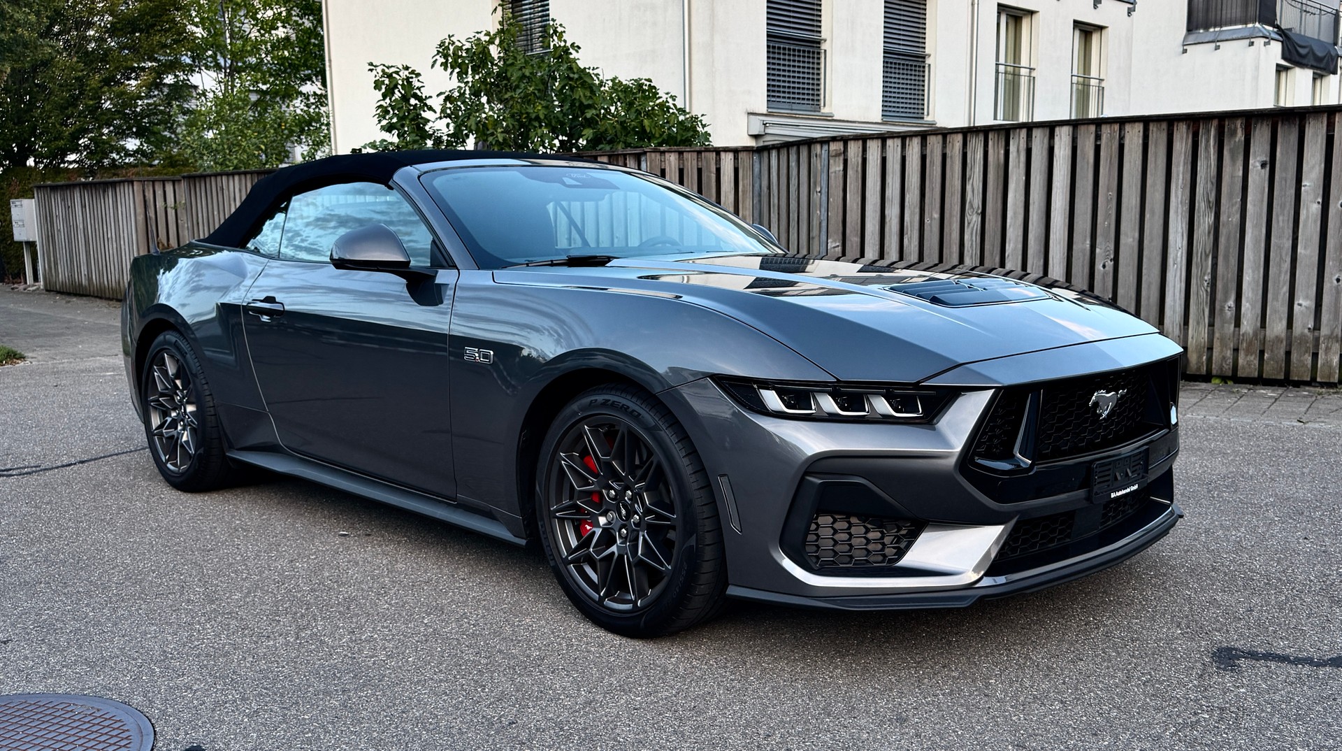 FORD MUSTANG CONVERTIBLE 5.0 V8 GT AUTOMAT-showroom-element-1