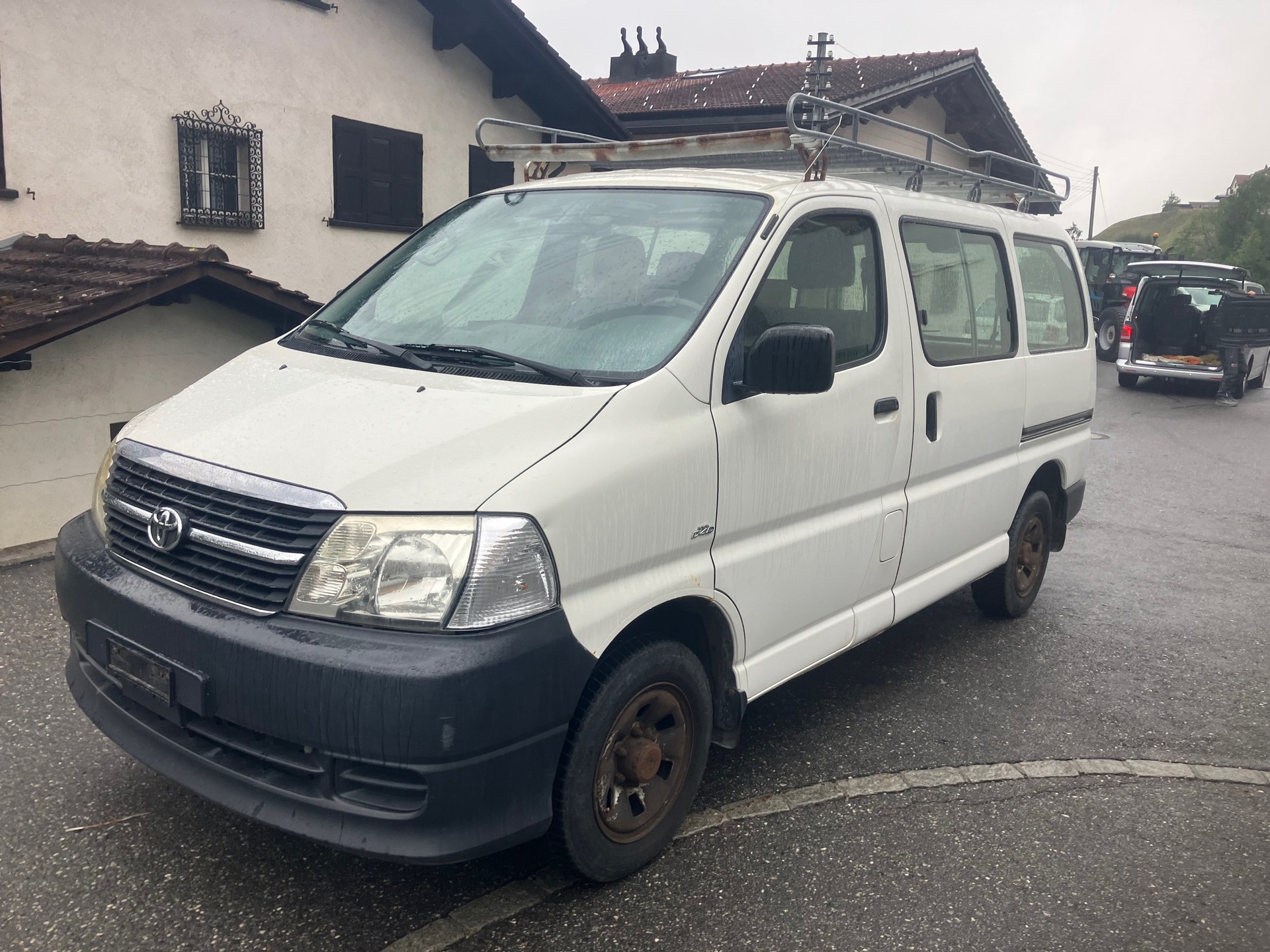 TOYOTA Hiace D-4D Kombi/Werk 4WD
