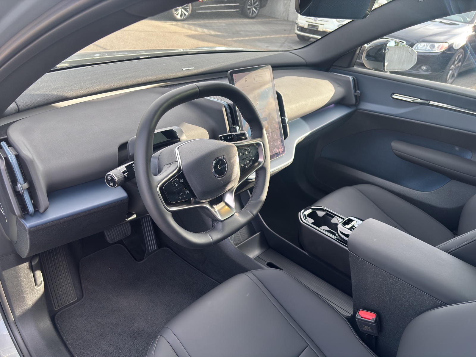 VOLVO EX30 E60 Twin Ultra Performance AWD-image-8