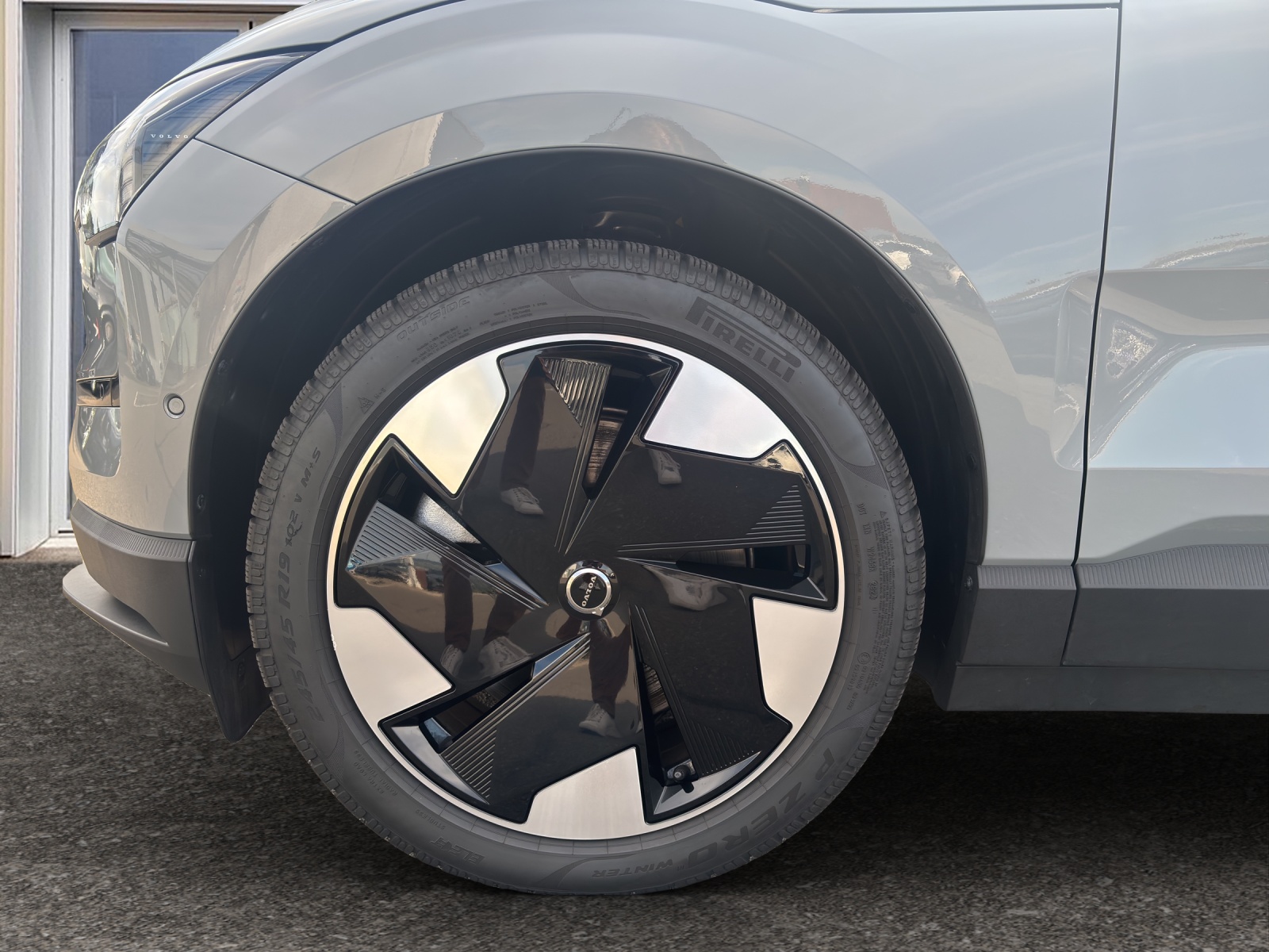 VOLVO EX30 E60 Twin Ultra Performance AWD-image-15
