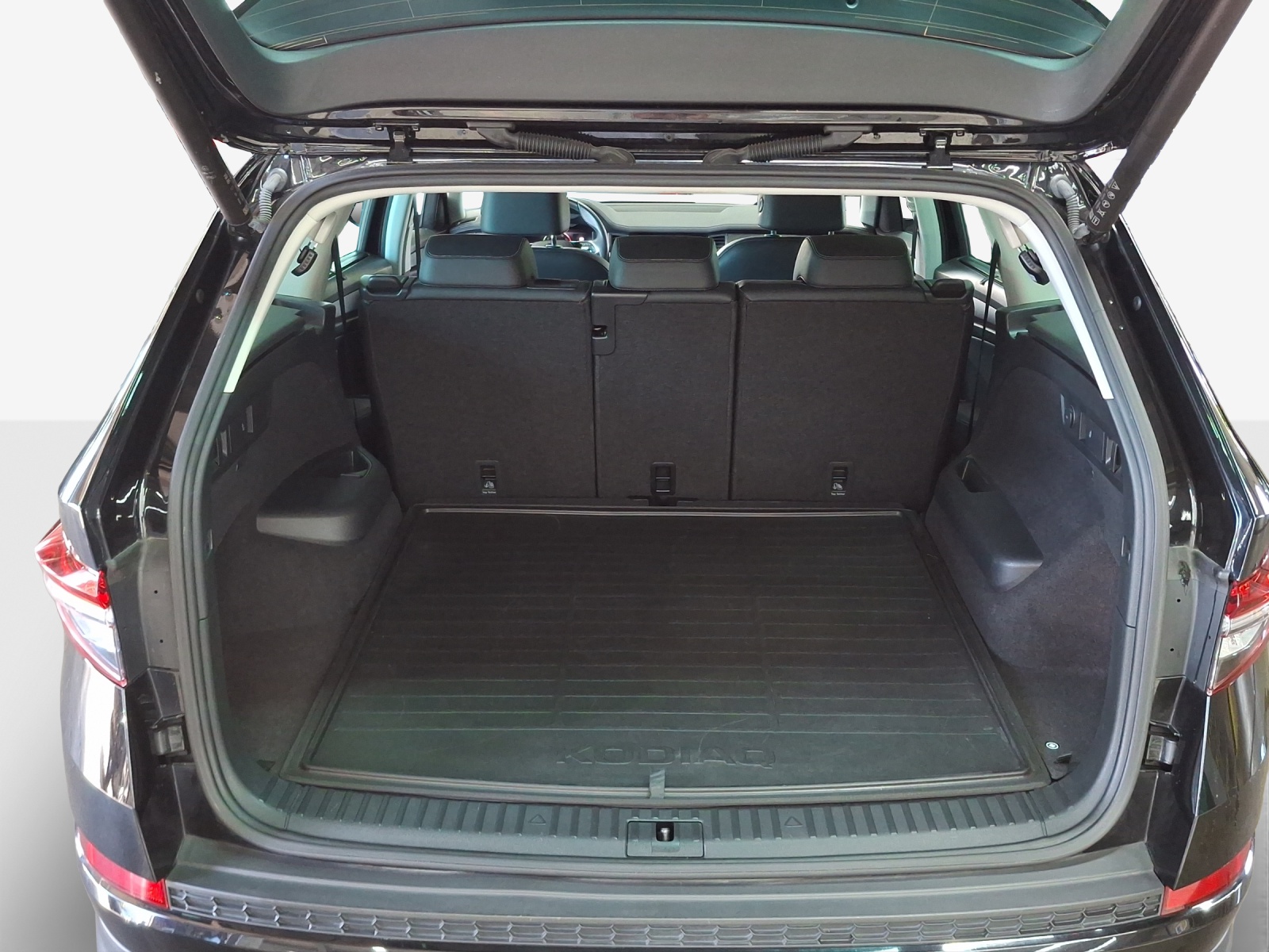 SKODA Kodiaq 2.0 TSI 4x4 Style-image-12