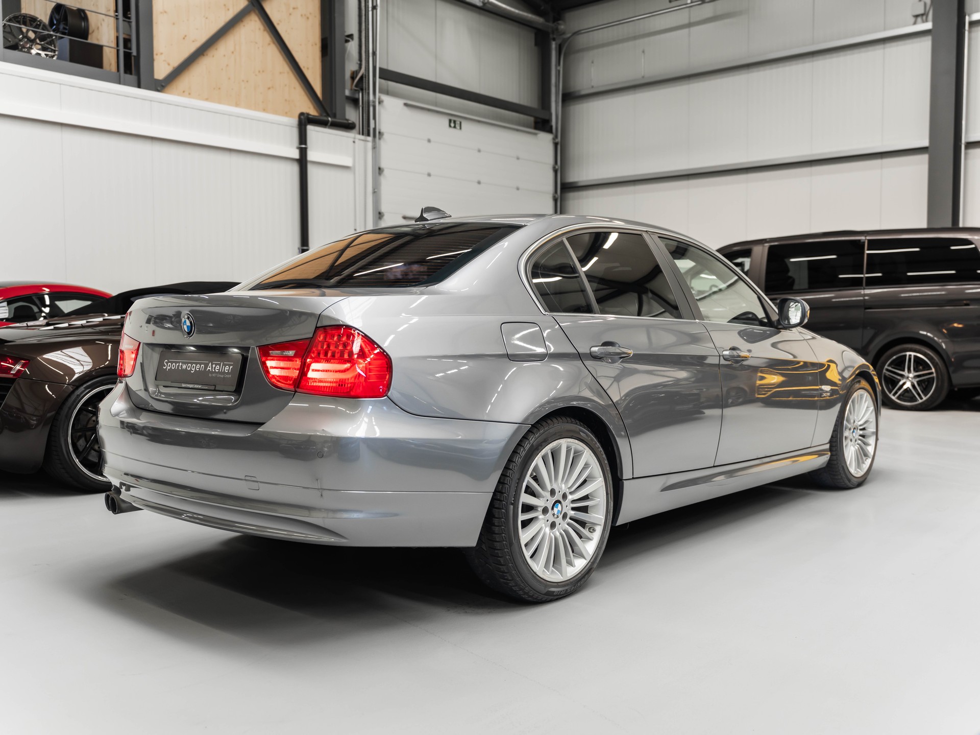 BMW 325i x-Drive more4you Steptronic-showroom-element-3