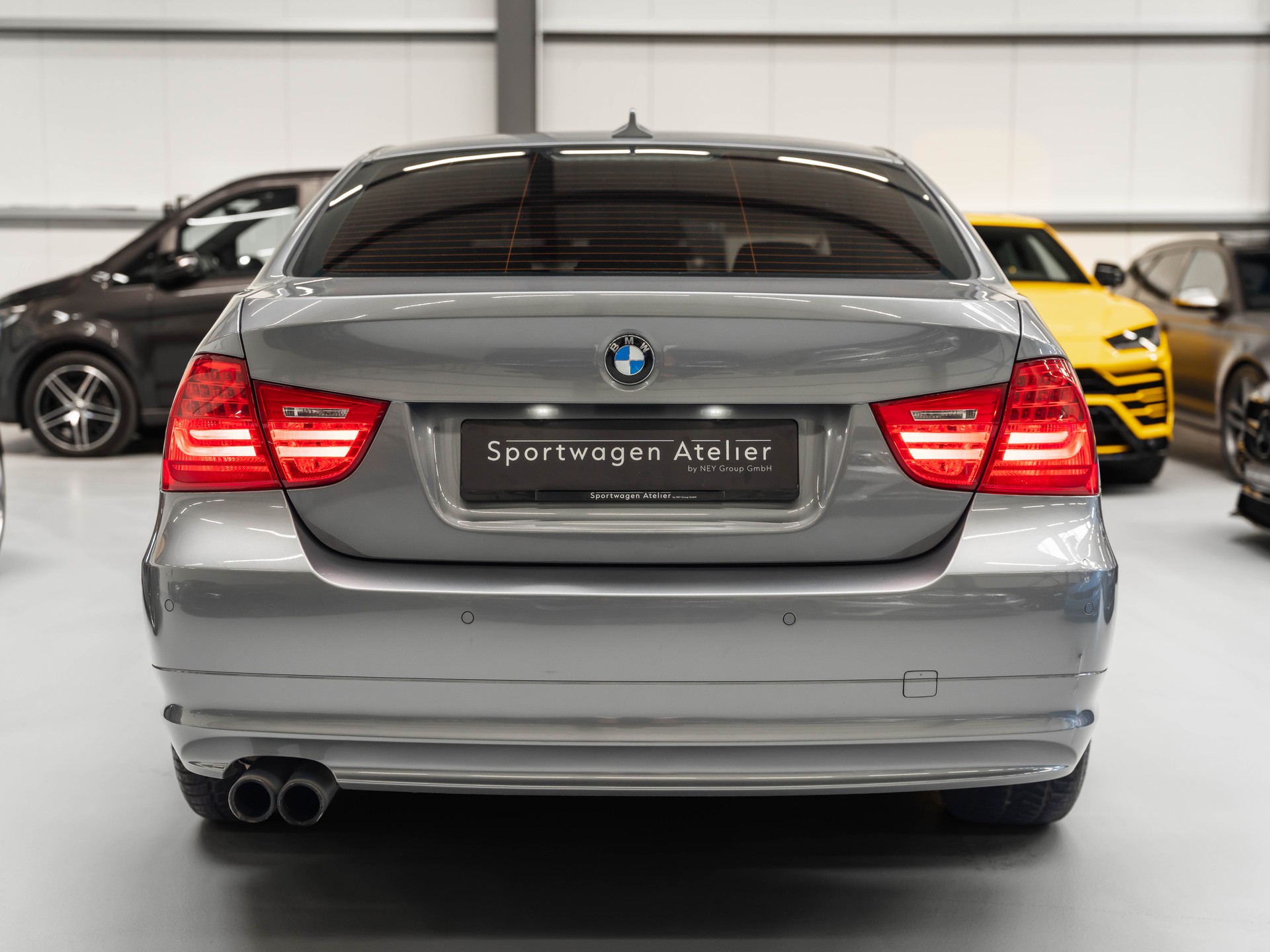 BMW 325i x-Drive more4you Steptronic-showroom-element-2